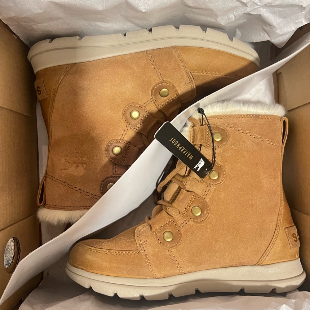 Sorel Tan waterproof Boots with Fur
